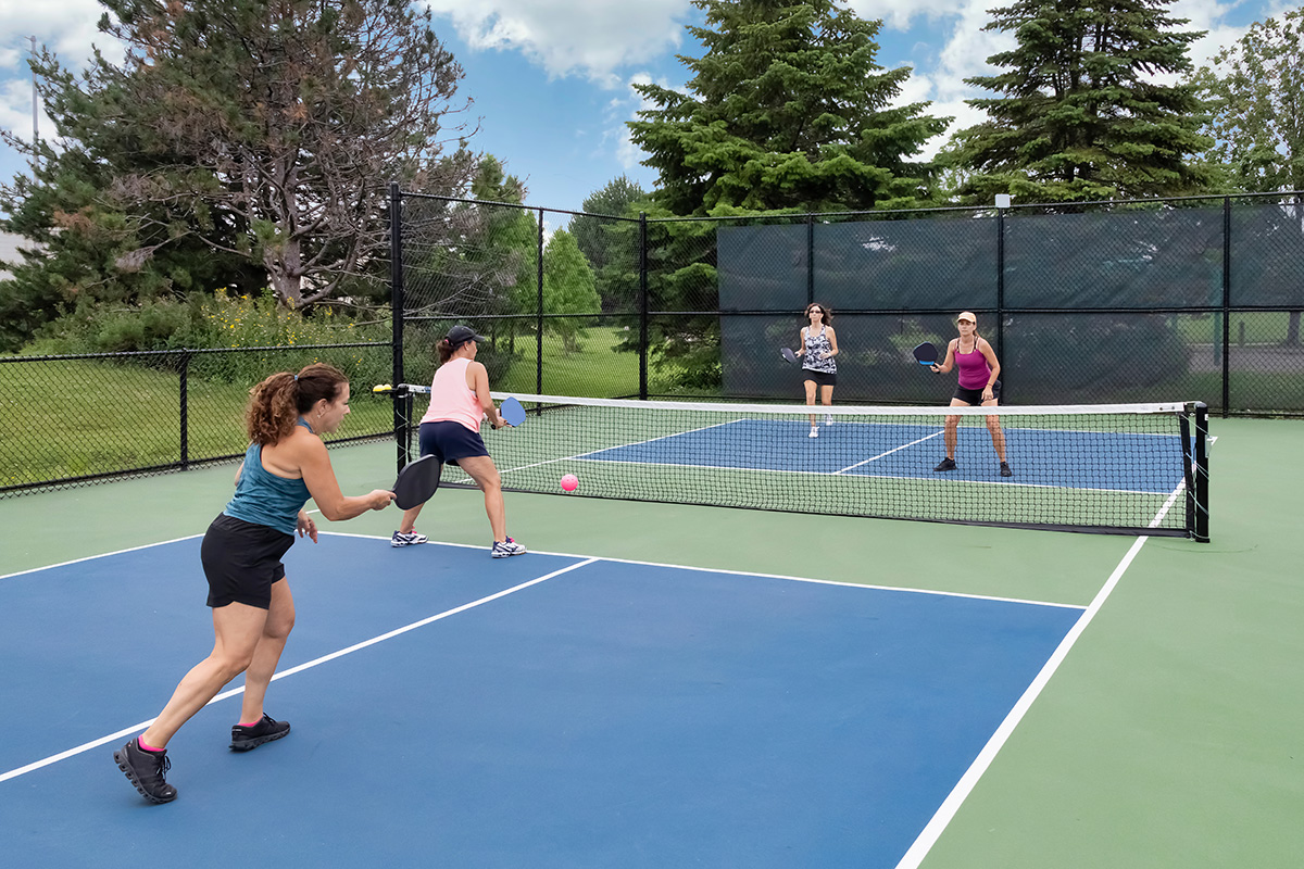 adult-pickleball-3 Pickleball League